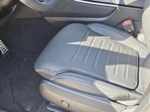 2026 Mercedes-Benz GLC 300 Base