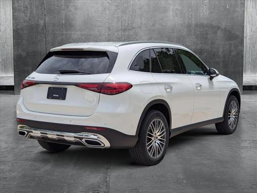 2025 Mercedes-Benz GLC 300 Base