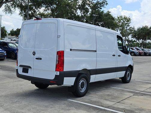Arctic White 2026 Mercedes-Benz Sprinter 2500 Standard Roof
