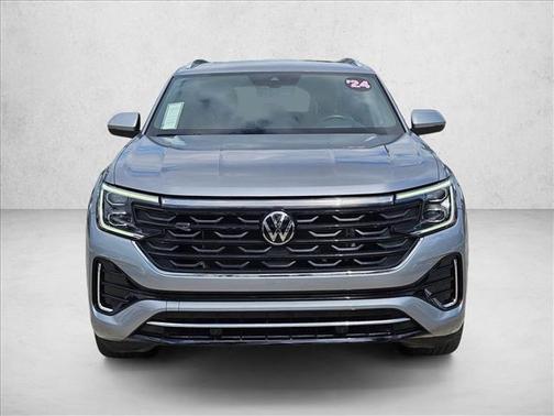 Silver Mist Metallic 2024 Volkswagen Atlas Cross Sport 2.0T SEL