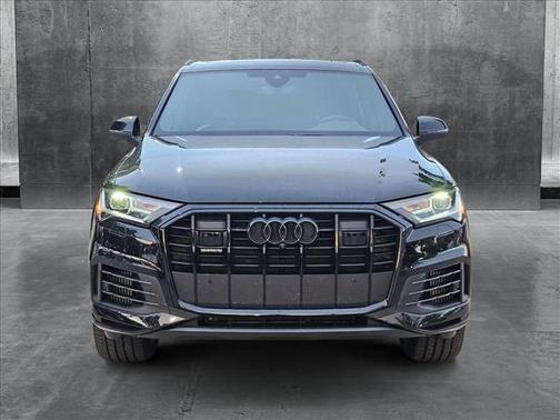 2022 Audi Q7 55 Premium Plus