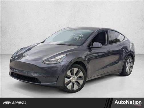 2022 Tesla Model Y Long Range Dual Motor All-Wheel Drive