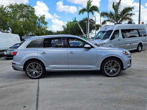 2020 Audi Q7 55 Premium Plus
