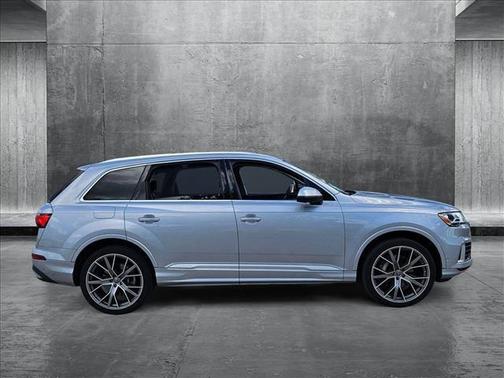2020 Audi Q7 55 Premium Plus