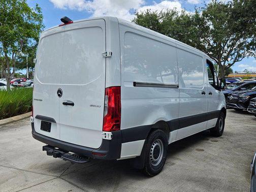 2025 Mercedes-Benz Sprinter 2500 Standard Roof