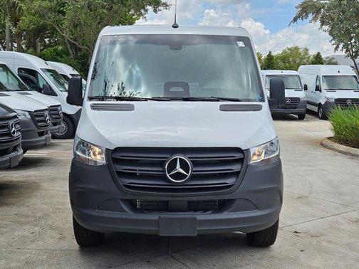 2025 Mercedes-Benz Sprinter 2500 Standard Roof