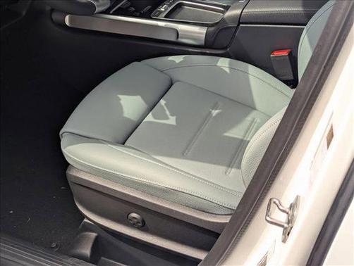 2026 Mercedes-Benz GLB 250 Base