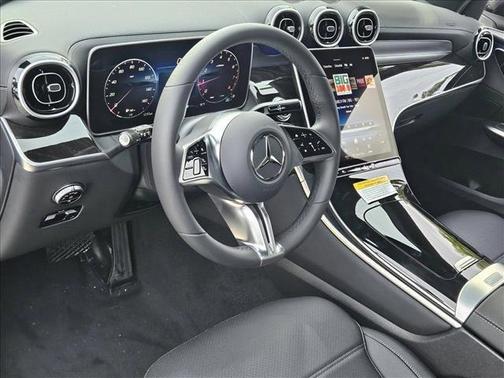 2025 Mercedes-Benz GLC 300 Base