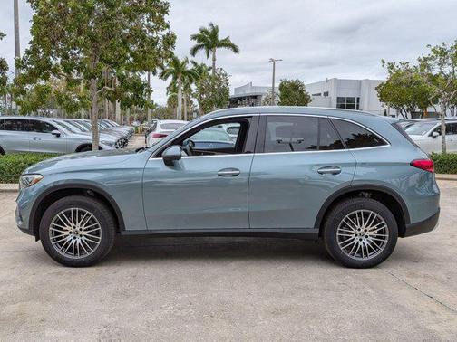 2026 Mercedes-Benz GLC 300 Base