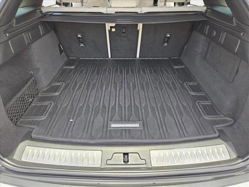 2023 Land Rover Range Rover Velar P340 S R-Dynamic
