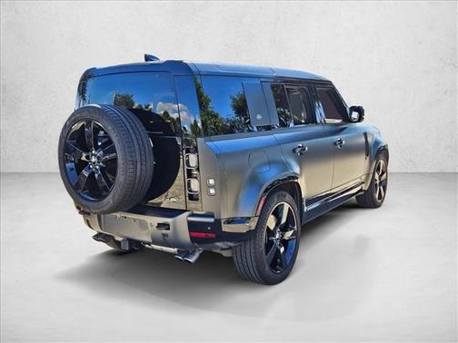 2023 Land Rover Defender 110 V8
