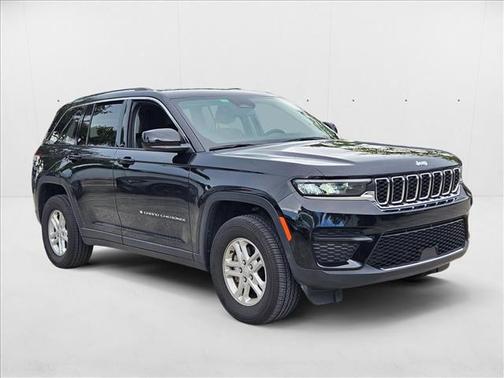 2023 Jeep Grand Cherokee Laredo