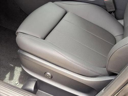 2025 Mercedes-Benz GLB 250 Base