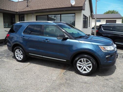Blue Metallic 2019 Ford Explorer XLT