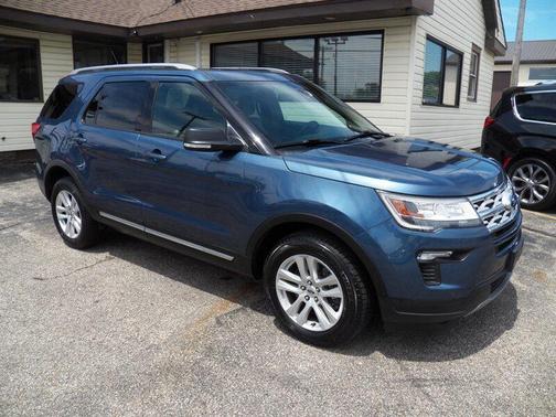 Blue Metallic 2019 Ford Explorer XLT