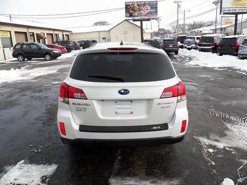 2013 Subaru Outback 2.5i Limited