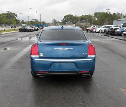 2020 Chrysler 300 Touring
