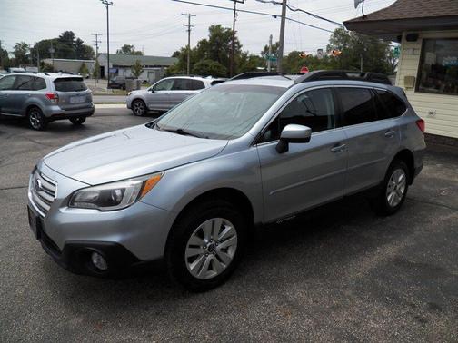 Carbide Gray Metallic 2017 Subaru Outback 2.5i Premium