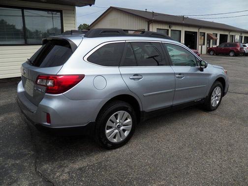 Carbide Gray Metallic 2017 Subaru Outback 2.5i Premium