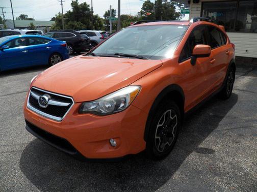 Tangerine Orange Pearl 2014 Subaru XV Crosstrek 2.0i Limited