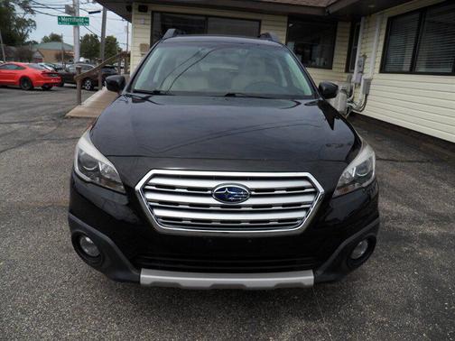 Crystal Black Silica 2016 Subaru Outback 3.6R Limited