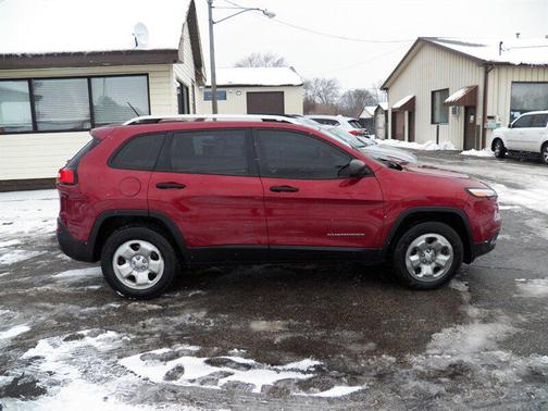2015 Jeep Cherokee Sport