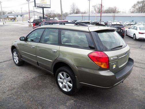 Willow Green Opal/Moss Green Metallic 2006 Subaru Outback 2.5 i Limited