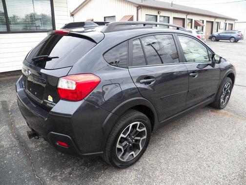 Dark Gray Metallic 2017 Subaru Crosstrek 2.0i Limited