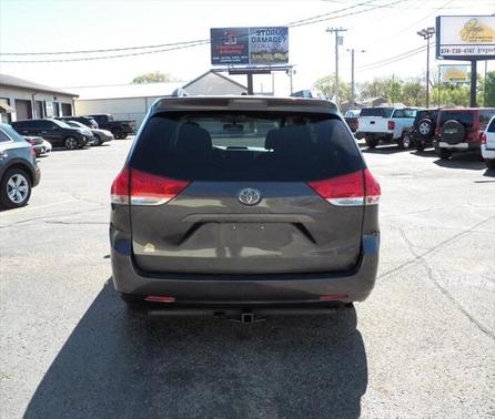 2013 Toyota Sienna LE