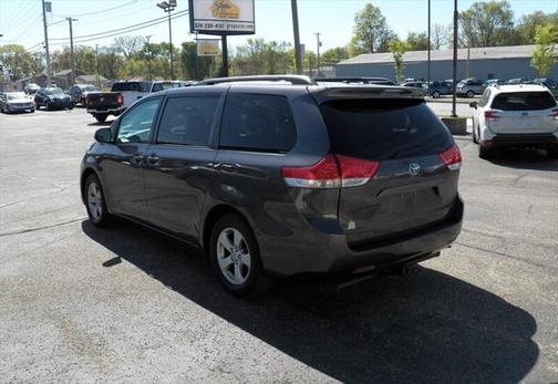 2013 Toyota Sienna LE