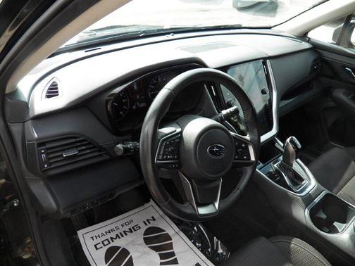 Crystal Black Silica 2024 Subaru Outback Premium