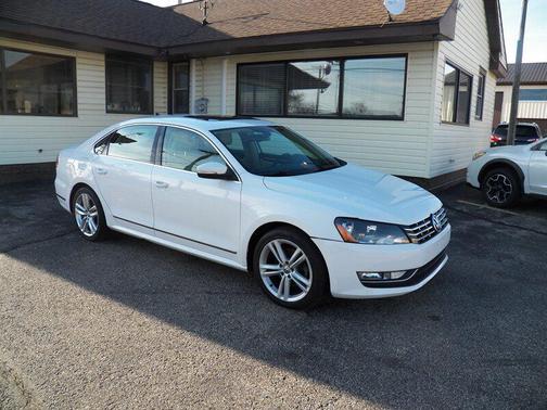 Candy White 2013 Volkswagen Passat 2.0 TDI SEL Premium