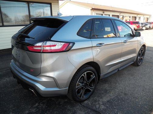 Iconic Silver 2020 Ford Edge ST
