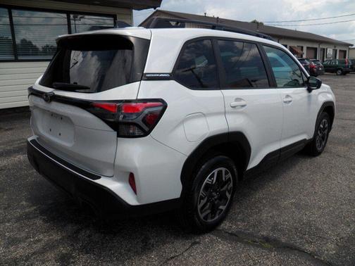 Crystal White Pearl 2026 Subaru Forester Premium
