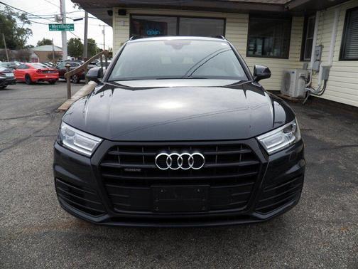 Manhattan Gray Metallic 2020 Audi Q5 45 Premium