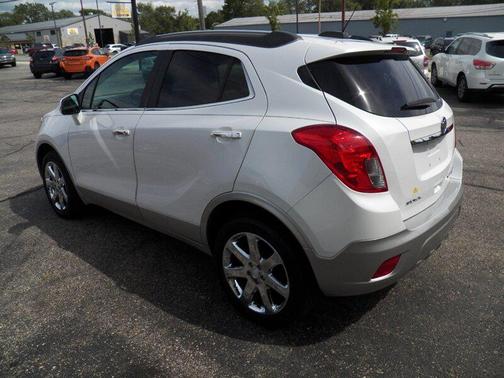 White Pearl Tricoat/Satin Nickel Metallic 2016 Buick Encore Leather
