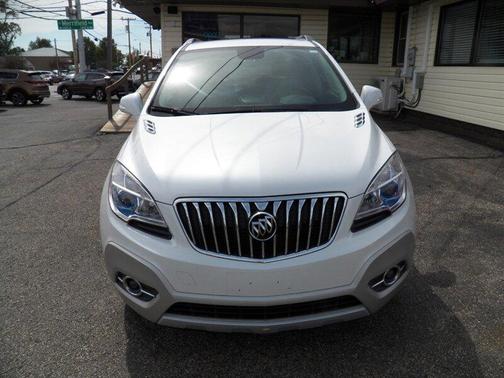 White Pearl Tricoat/Satin Nickel Metallic 2016 Buick Encore Leather