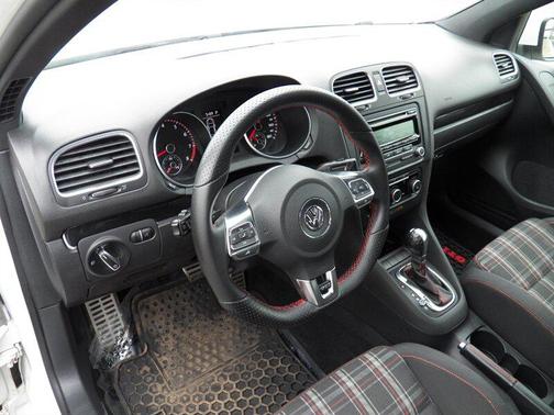 2014 Volkswagen GTI Wolfsburg Edition