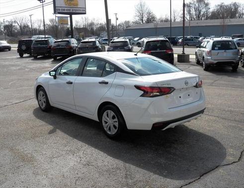 2024 Nissan Versa 1.6 S