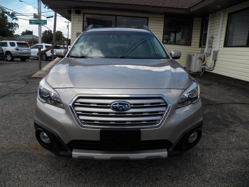 Ice Silver Metallic 2016 Subaru Outback 2.5i Limited