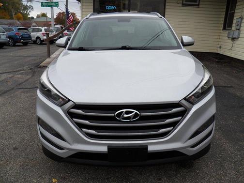 2017 Hyundai TUCSON SE