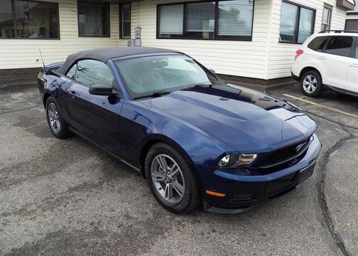 2011 Ford Mustang V6 Premium