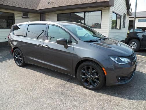 2018 Chrysler Pacifica Touring Plus