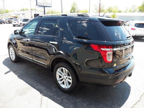 Green 2014 Ford Explorer XLT