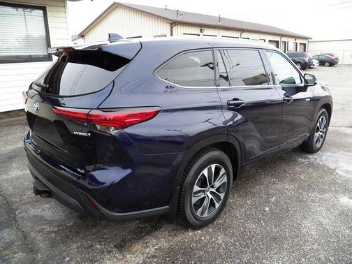2020 Toyota Highlander Hybrid XLE