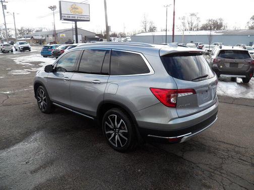 2020 Honda Pilot Touring 8-Passenger