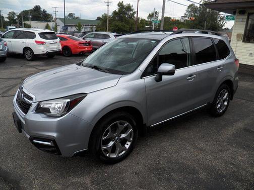 Ice Silver Metallic 2017 Subaru Forester 2.5i Touring