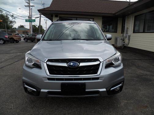 Ice Silver Metallic 2017 Subaru Forester 2.5i Touring