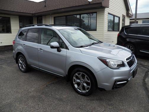 Ice Silver Metallic 2017 Subaru Forester 2.5i Touring