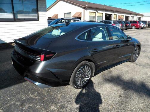 2024 Hyundai SONATA Hybrid SE